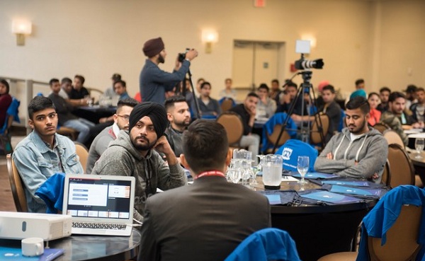 Sinh Viên của Pacific Link College